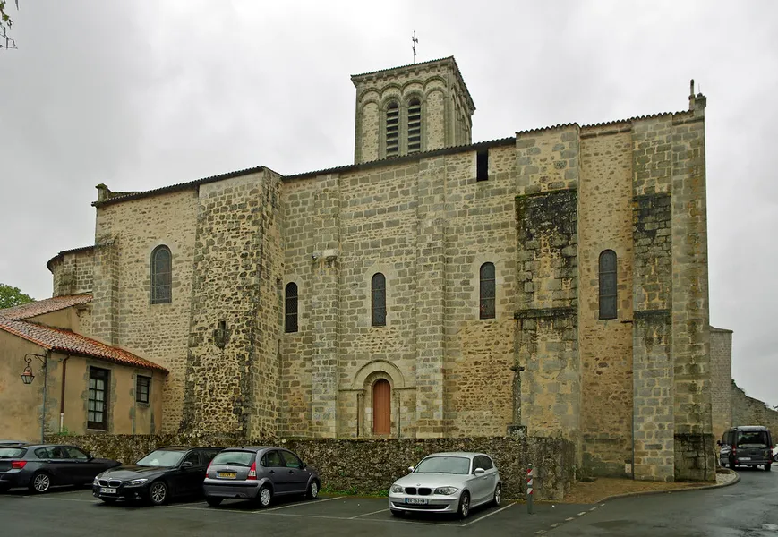 Église Sainte-Croix de Parthenay