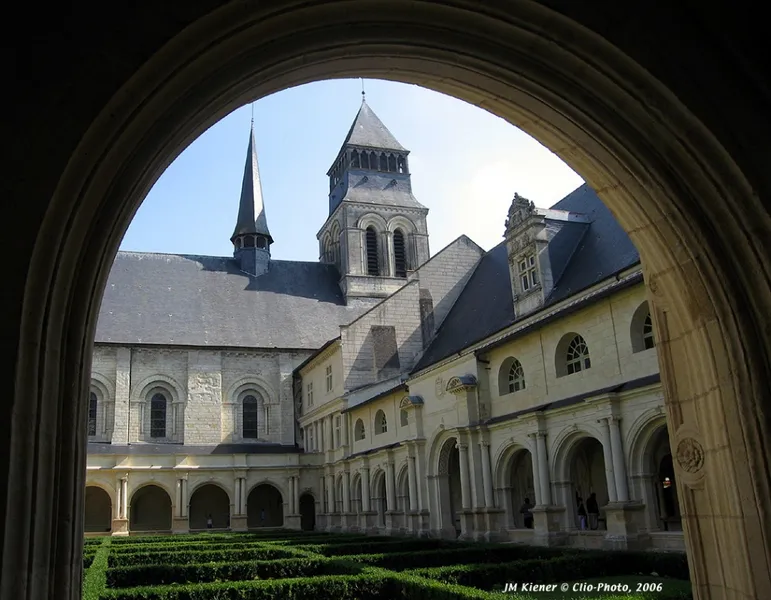 Église Sainte-Marie-Madeleine de Fontevraud