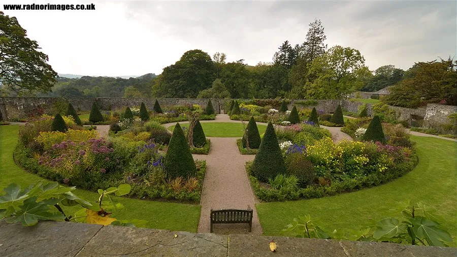 Aberglasney Gardens
