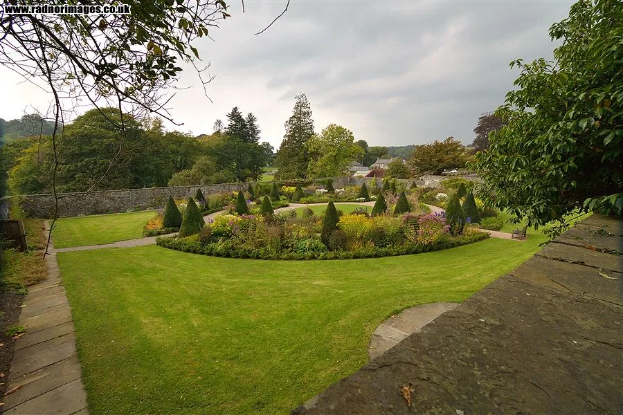 Aberglasney Gardens