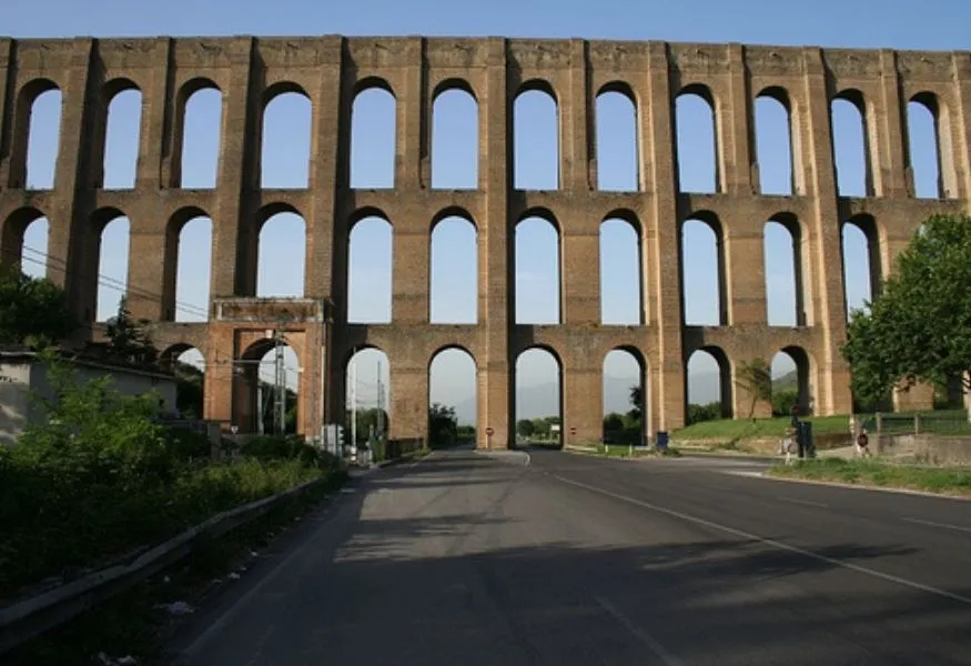 Acquedotto Carolino
