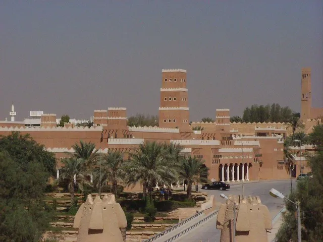 Al Rajhi Grand Mosque (Riyadh, but close proximity)