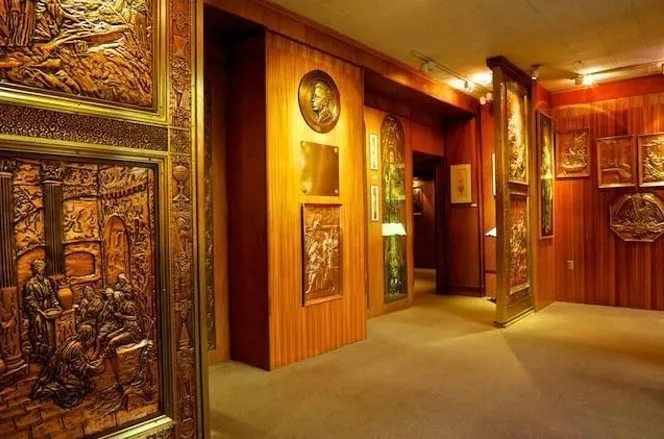 Albert Gilles Copper Art Museum