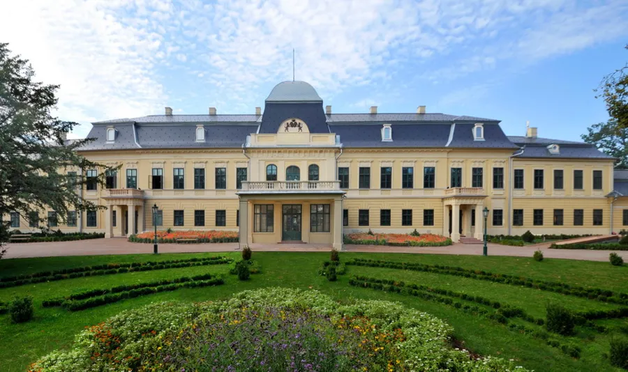 Almásy Castle Visitor Center