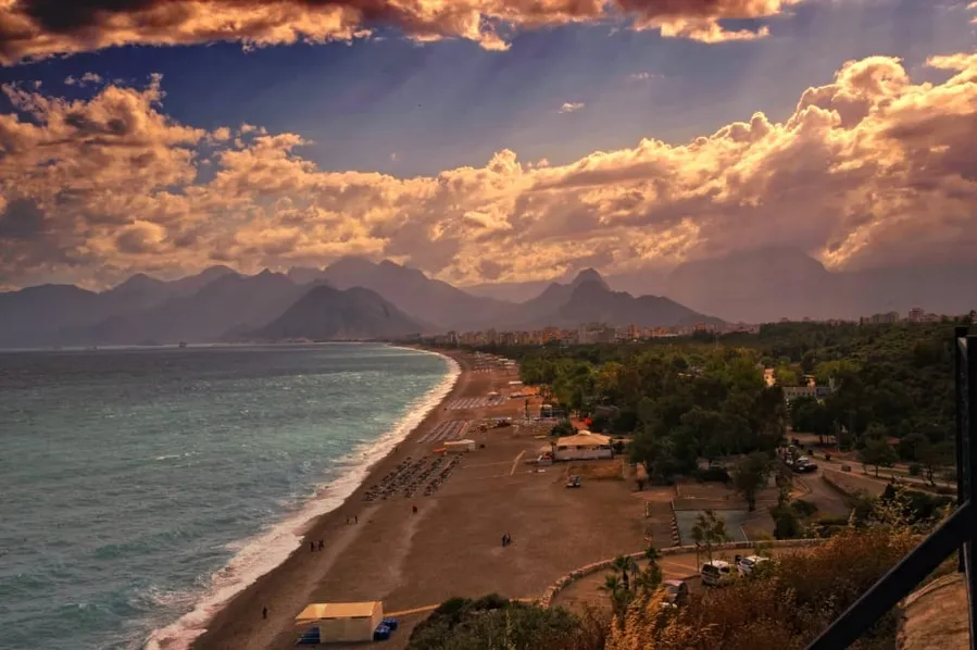 Altinkum Beach