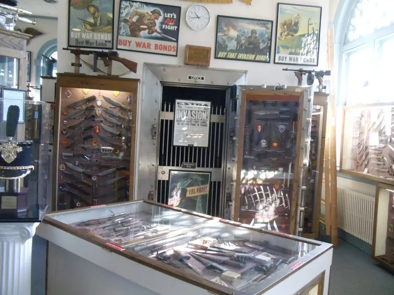 American Military Edged Weaponry Museum