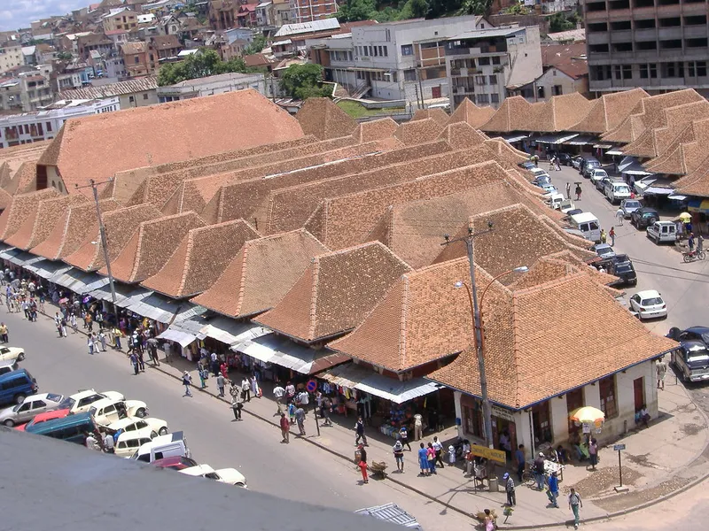 Analakely Market