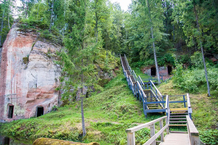 Anfabrika Cliffs