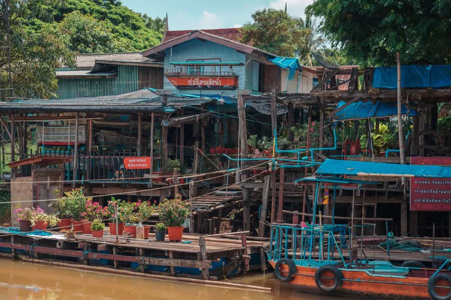 Ang Thong Floating Market
