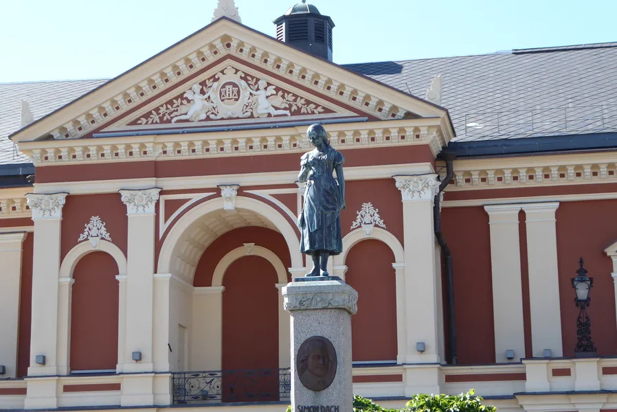 Annchen von Tharau Fountain