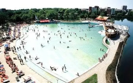 Aqua-Palace