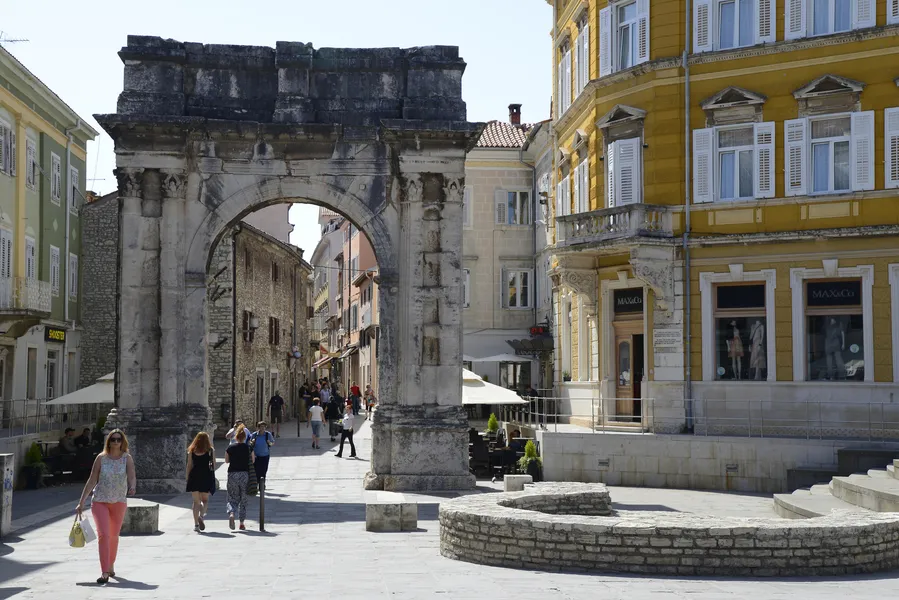 Arch of the Sergii