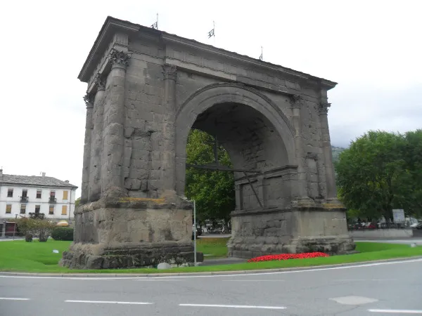 Arco di Augusto