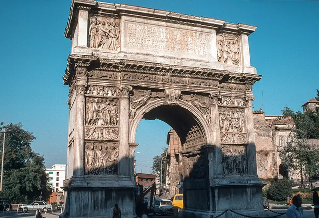 Arco di Traiano