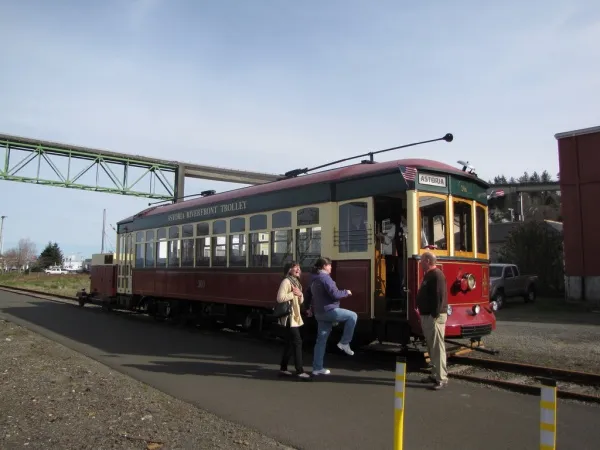 Astoria Riverfront Trolley