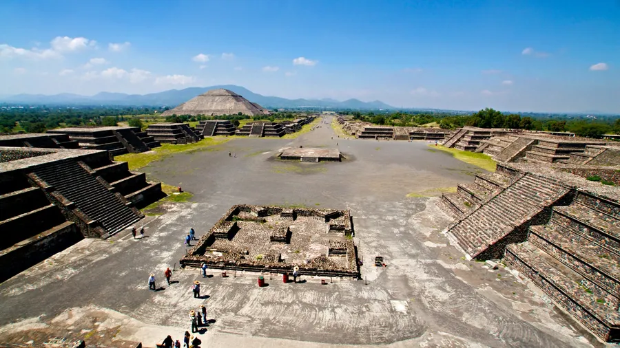 Avenue of the Dead