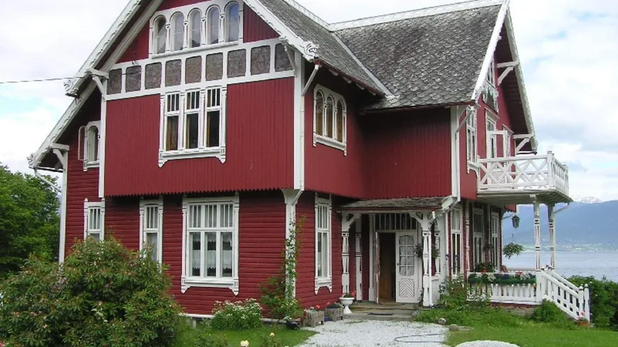 Balestrand Art Village