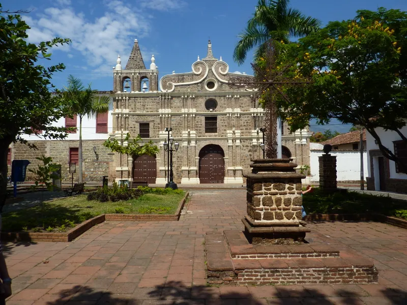 Basílica Menor Señor de los Milagros