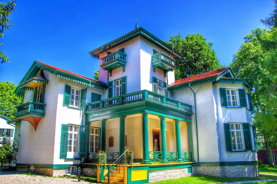 Bellevue House National Historic Site
