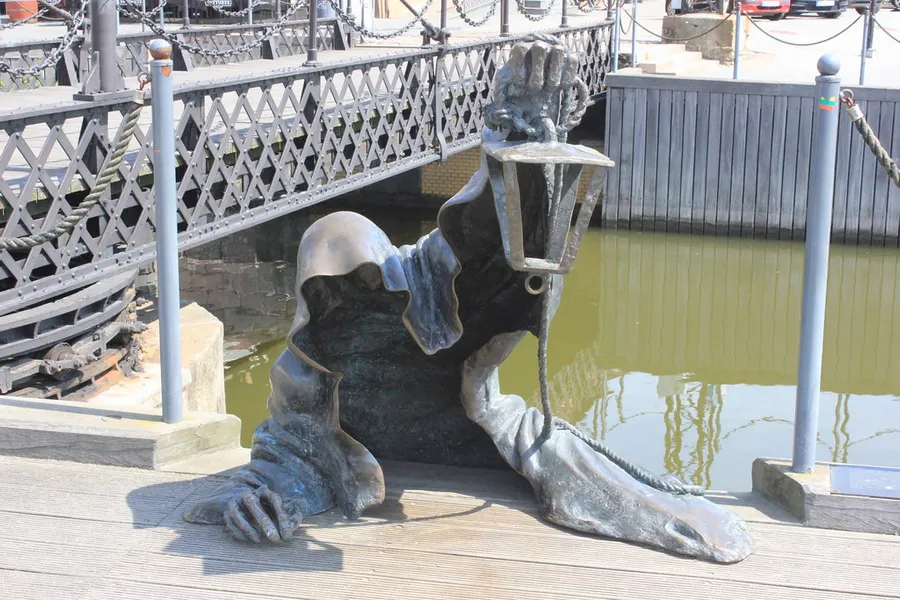 Black Ghost Sculpture