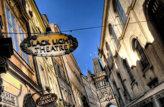 Black Light Theatre