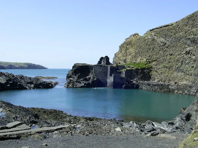Blue Lagoon (Abereiddi Quarry)