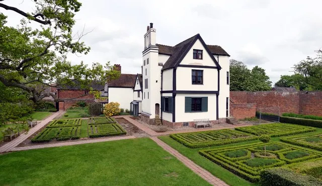 Boscobel House and Gardens (nearby)