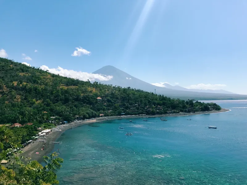 Bunutan Beach