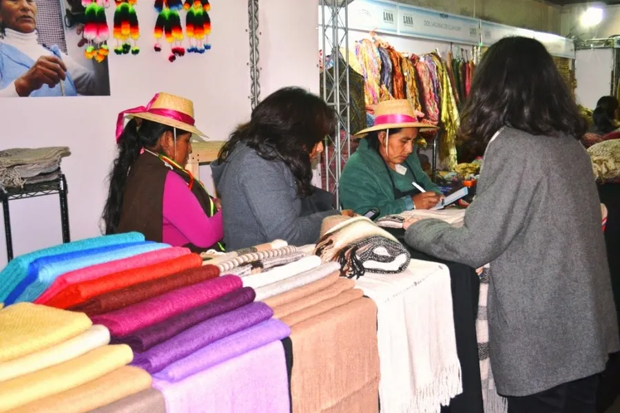 CASEM (Cooperativa de Artesanas de Santa Elena y Monteverde)