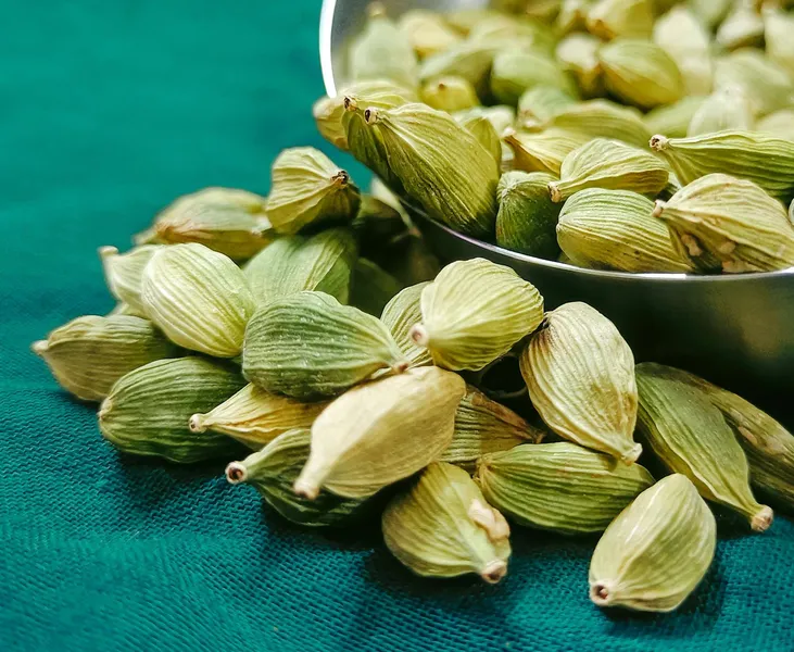 Cardamom & Clove
