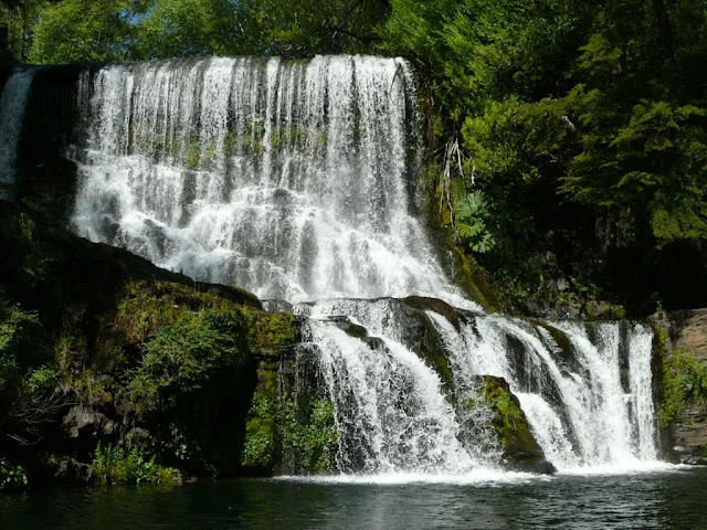 Cascada Escondida