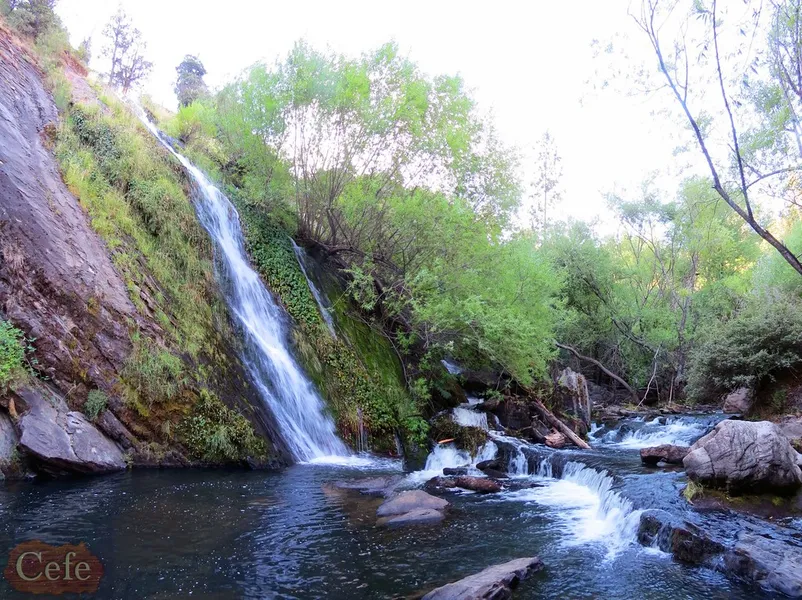 Cascada Escondida