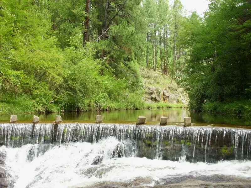 Cascada Escondida