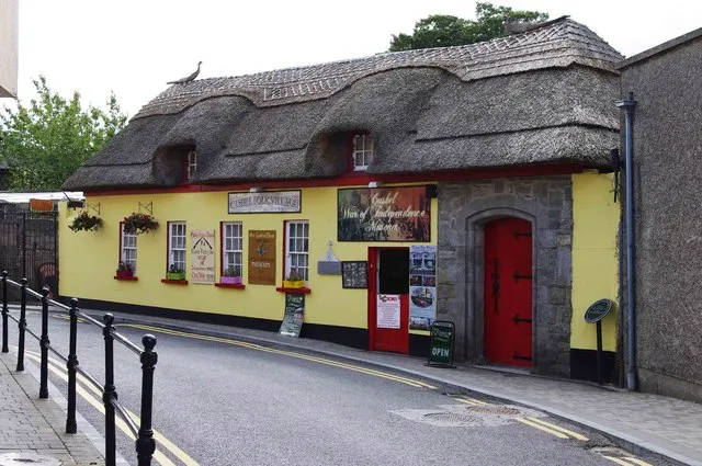 Cashel Folk Village
