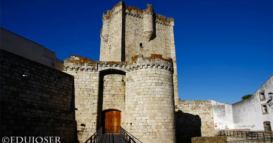 Castillo de Coria (Coria Castle)