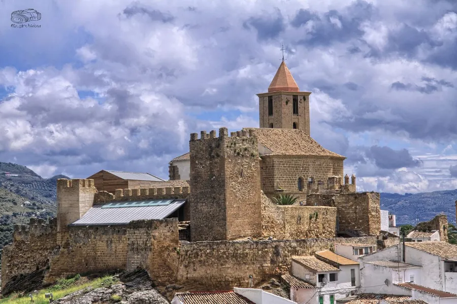 Castillo de Iznájar
