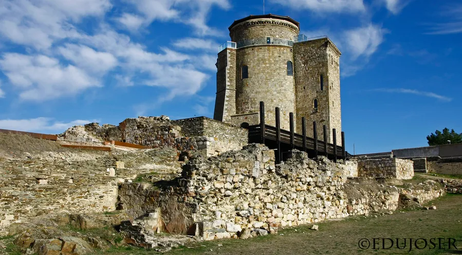 Castillo de los Duques de Alba