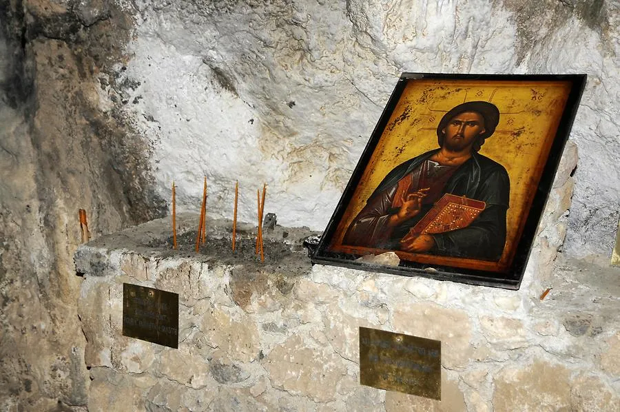 Cave of Agios Georgios Griva