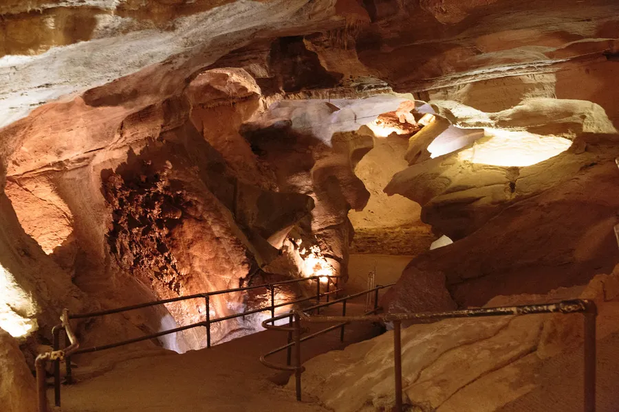 Cave of the Winds Mountain Park