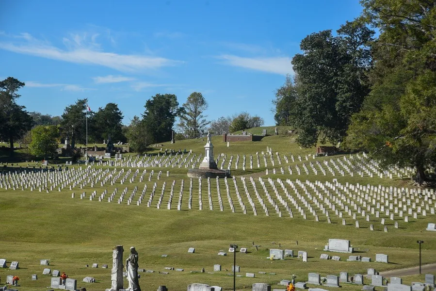 Cedar Hill Cemetery (Soldiers' Rest)