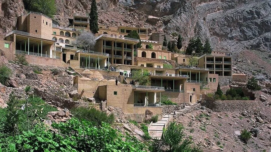 Chak Chak Fire Temple (Pir-e Sabz)