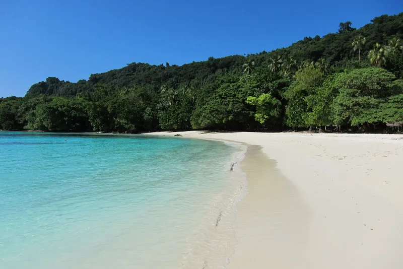 Champagne Beach