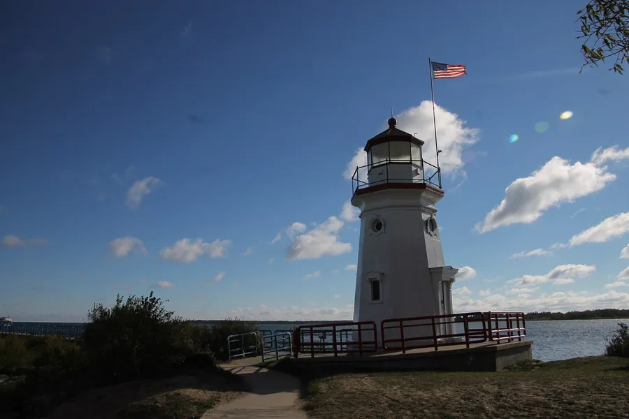 Cheboygan Crib Light