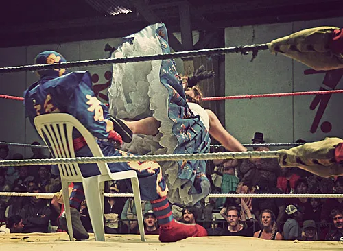 Cholita Wrestling