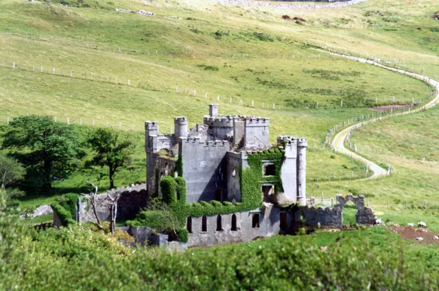 Clifden Castle