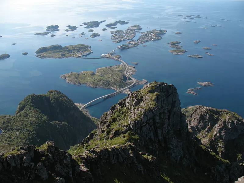Climbing Henningsvær
