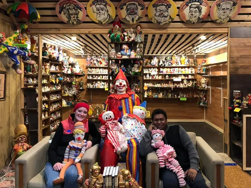 Clown Motel