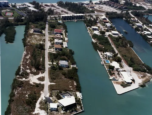 Coco Plum Beach (Nearby)