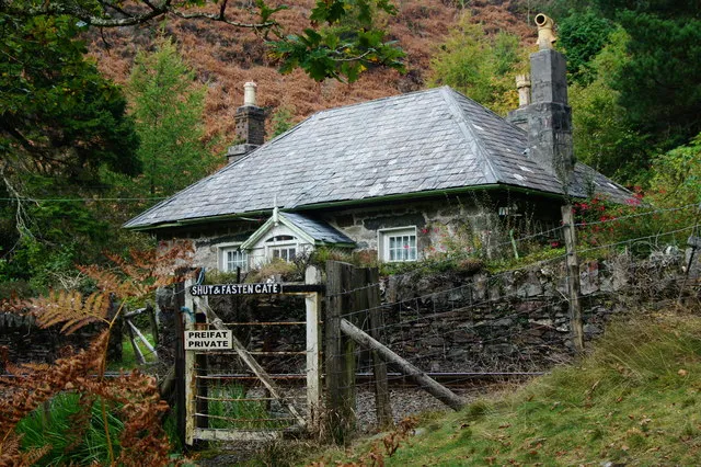 Coed Y Bleiddiau Victorian Railway Cottage