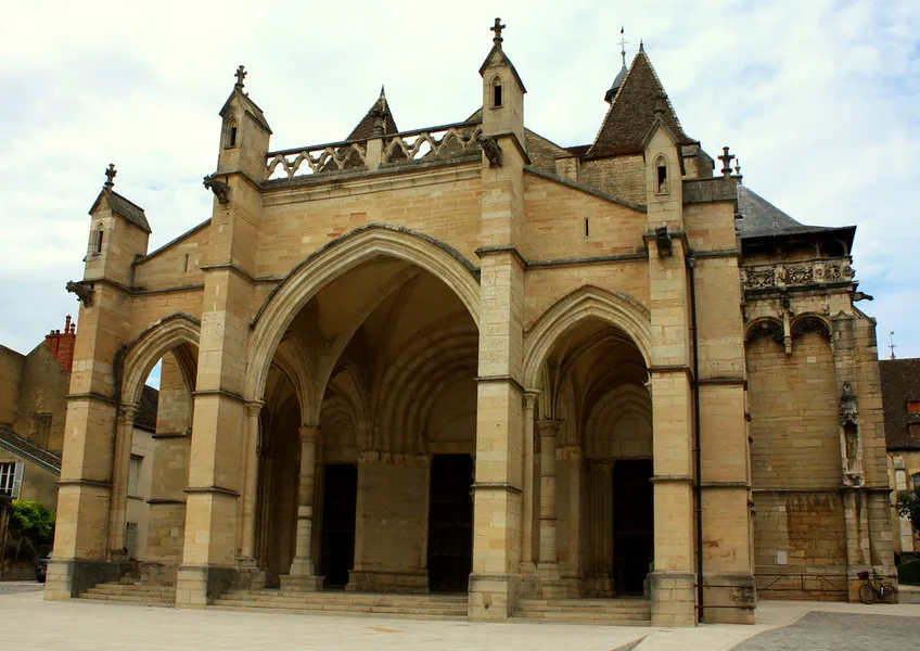 Collégiale Notre-Dame-en-Vaux